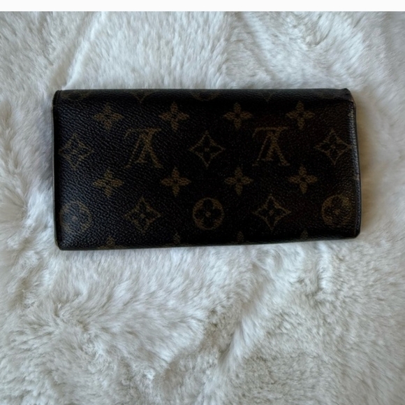 Louis Vuitton Monogram Long Wallet - Picture 4 of 13